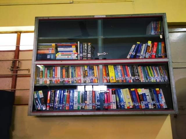 IQRA BCA College Bharuch Library photo 3